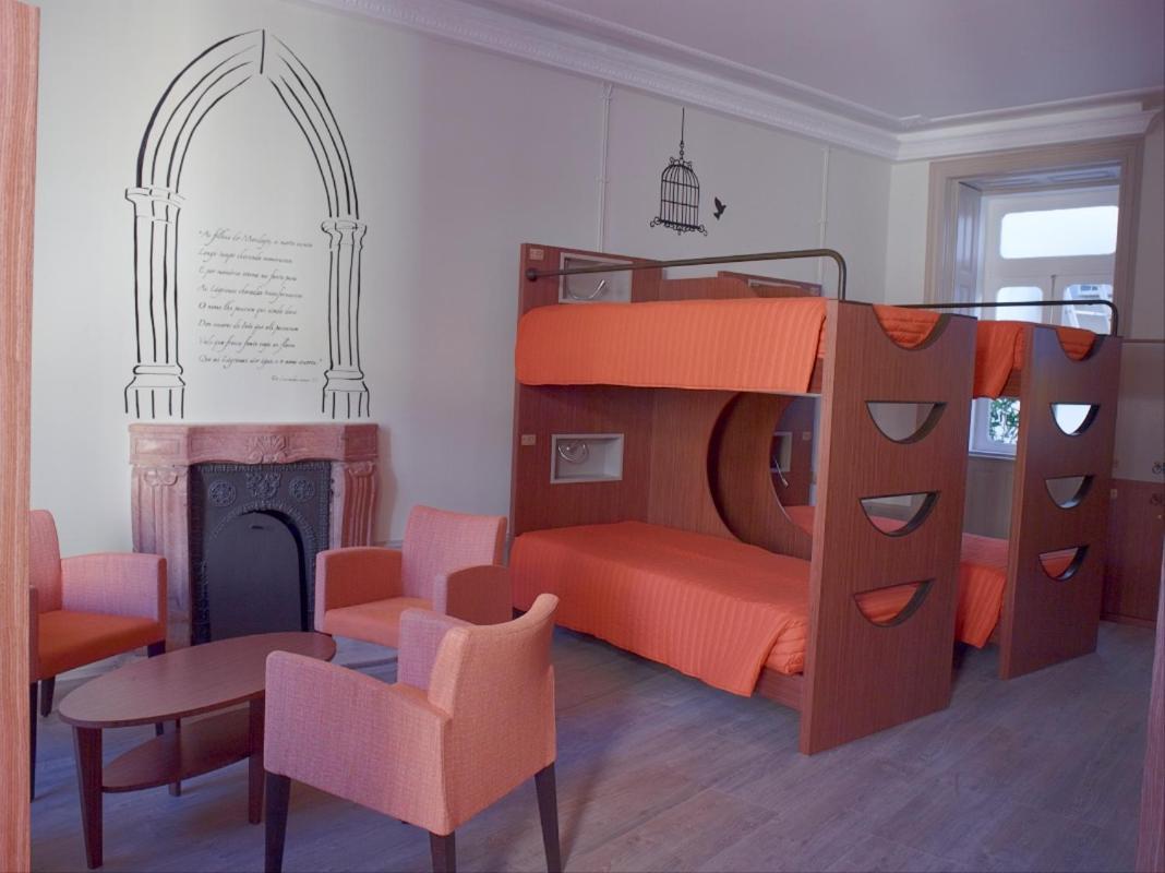 Serenata Hotel & Hostel コインブラ エクステリア 写真