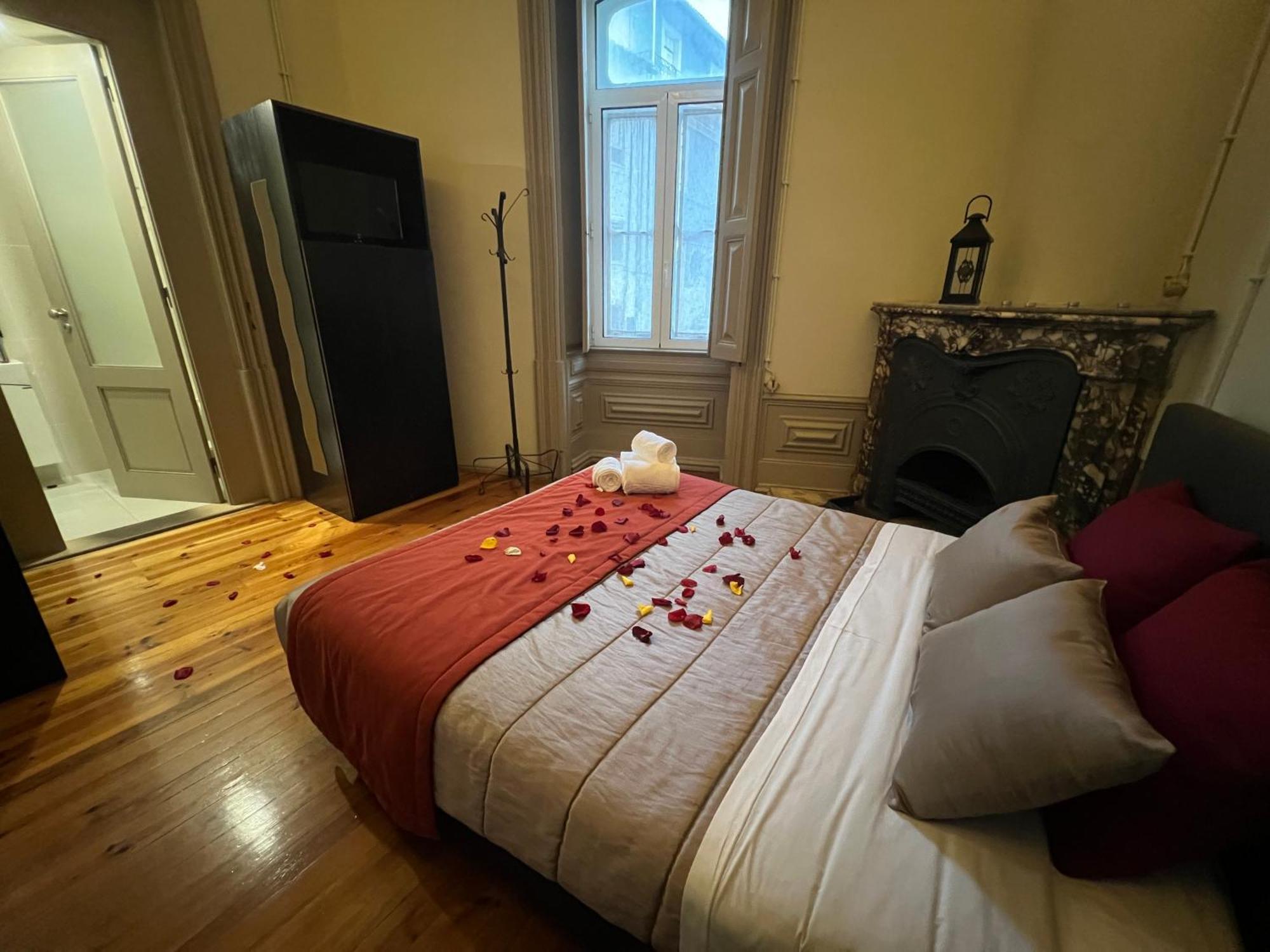 Serenata Hotel & Hostel コインブラ エクステリア 写真