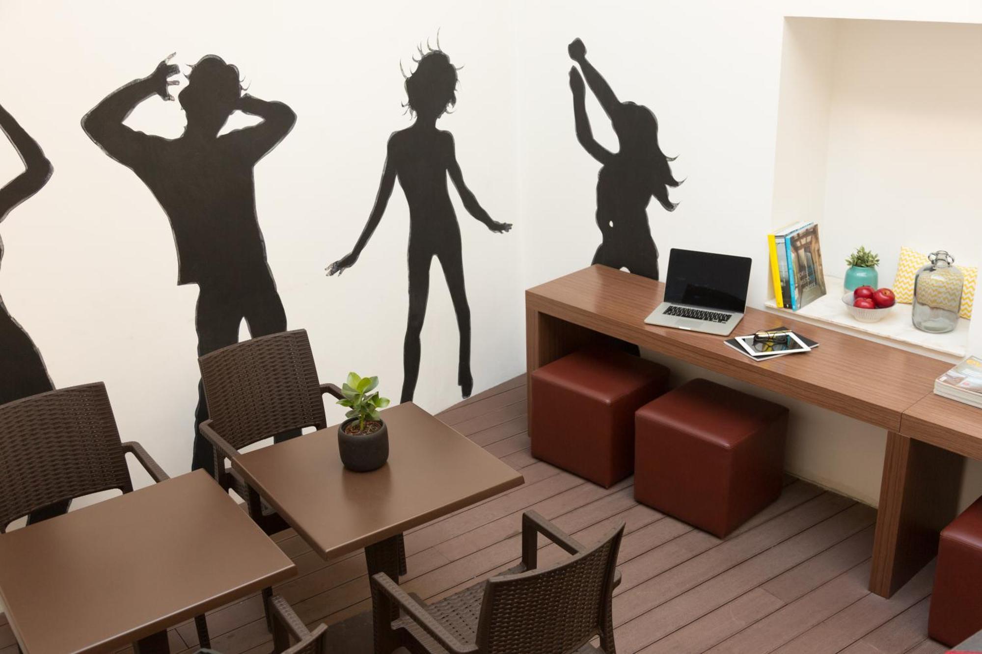 Serenata Hotel & Hostel コインブラ エクステリア 写真