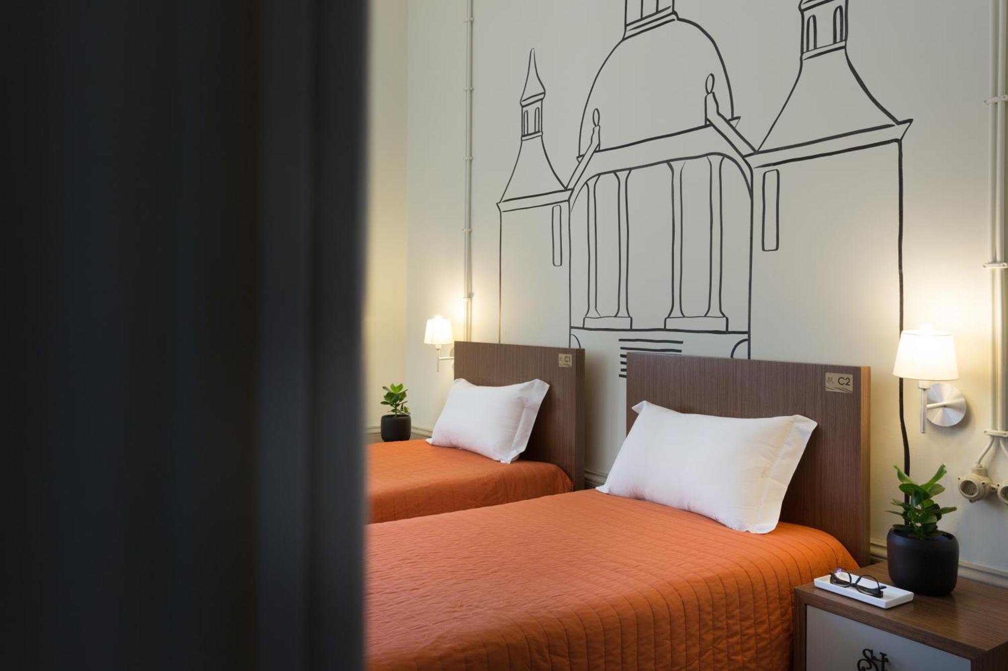 Serenata Hotel & Hostel コインブラ エクステリア 写真