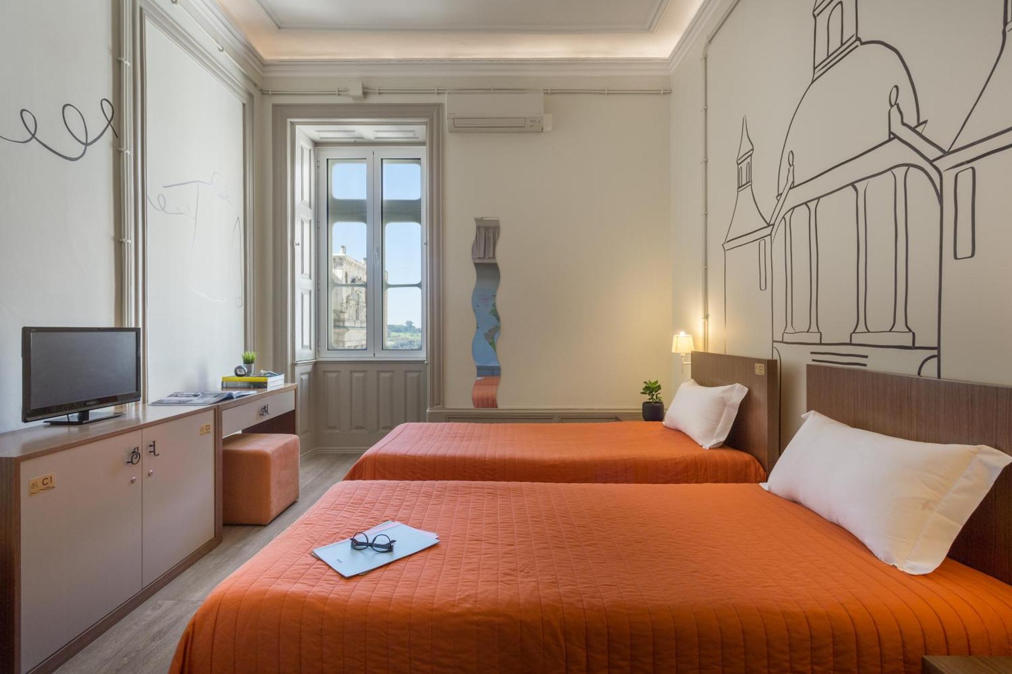 Serenata Hotel & Hostel コインブラ エクステリア 写真